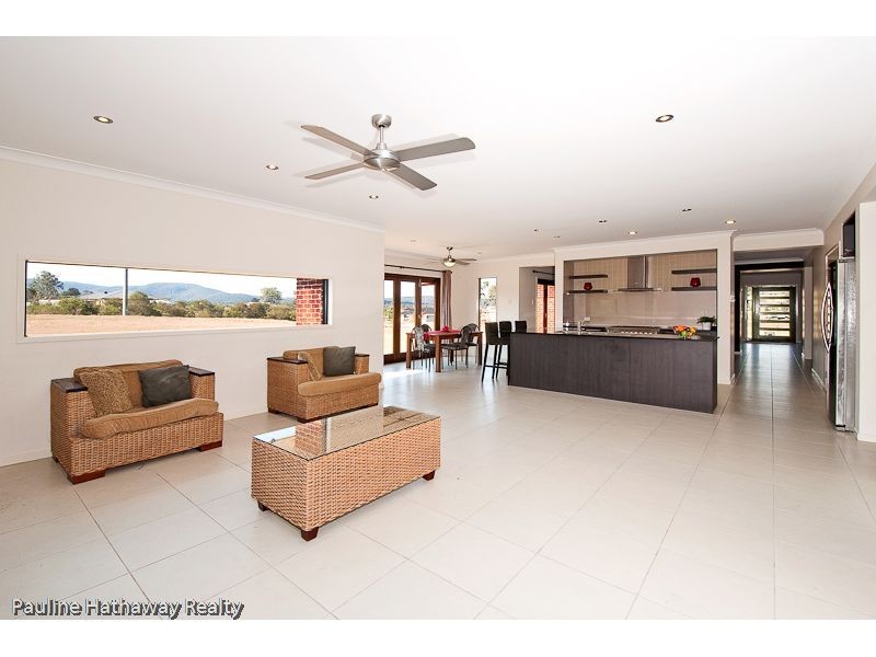 8 Waterfront Drive, Karalee QLD 4306