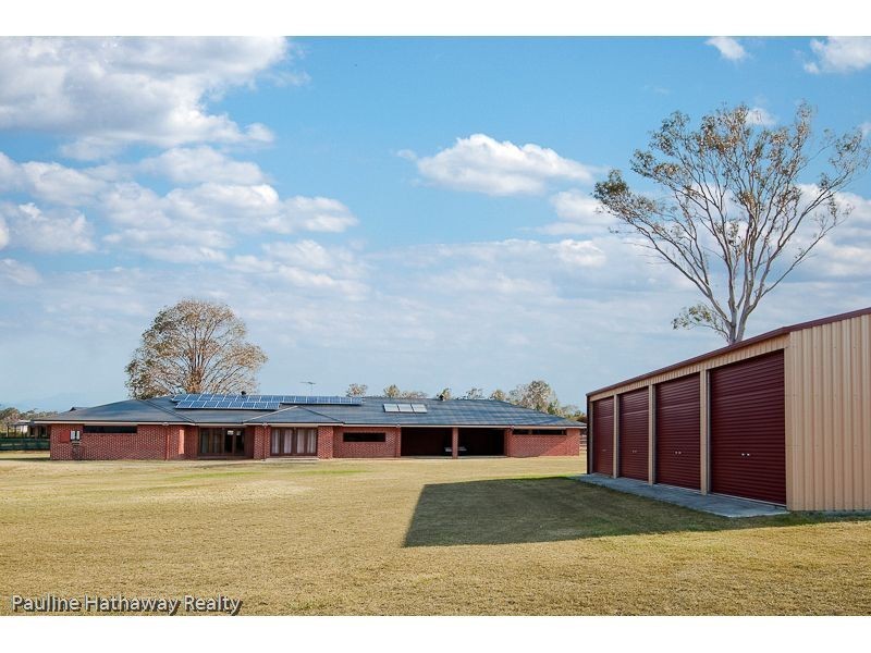 8 Waterfront Drive, Karalee QLD 4306
