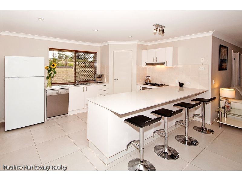 34 Chestnut Drive, Pine Mountain QLD 4306