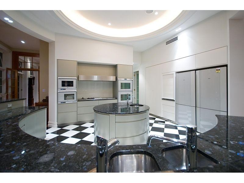 5 McMillan Court, Southport QLD 4215