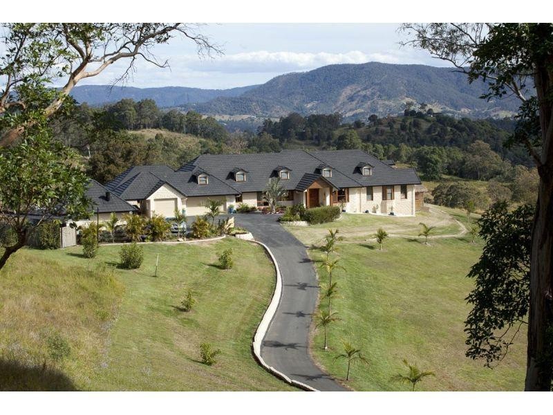 691 Clear Mountain Road, Clear Mountain QLD 4500