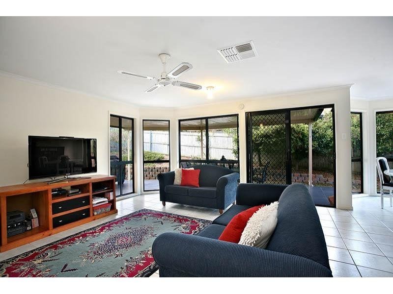 7 Aspen Street, Carindale QLD 4152