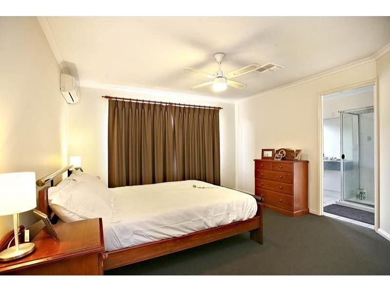 7 Aspen Street, Carindale QLD 4152