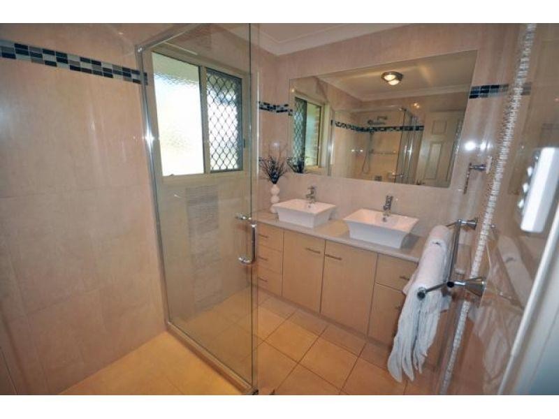 5 Tetragona Drive, Arana Hills QLD 4054