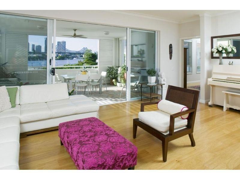 4/6 Merthyr Road, New Farm QLD 4005