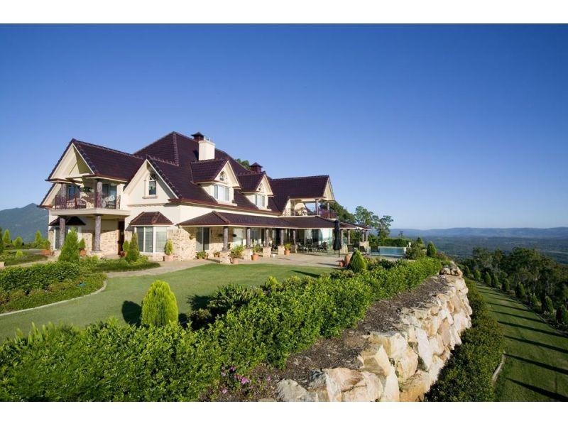 753 Clear Mountain Road, Clear Mountain QLD 4500