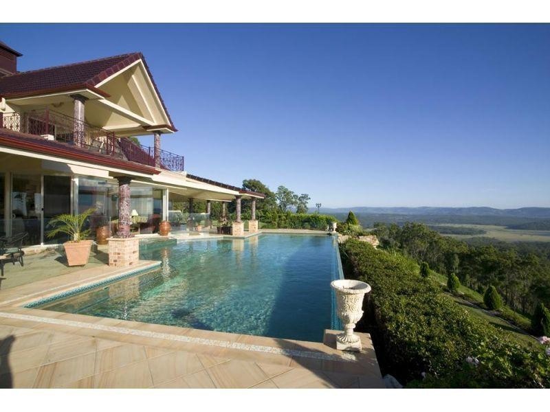 753 Clear Mountain Road, Clear Mountain QLD 4500