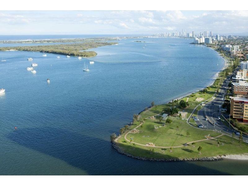 17 Bayview Street, Runaway Bay QLD 4216