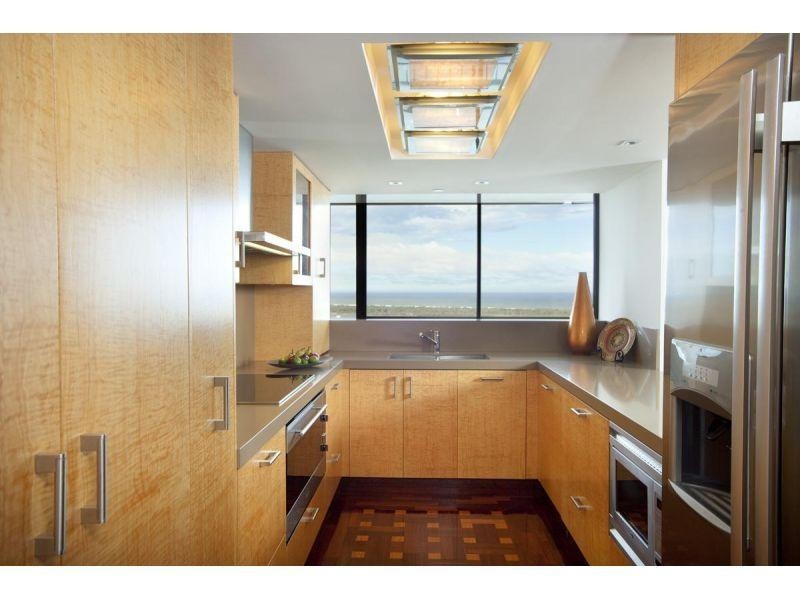 17 Bayview Street, Runaway Bay QLD 4216