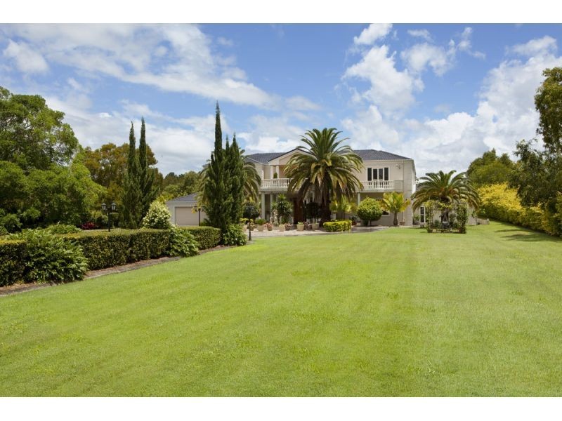 99 London Road, Belmont QLD 4153