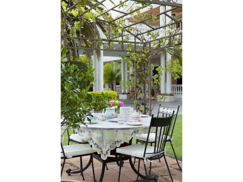 99 London Road, Belmont QLD 4153