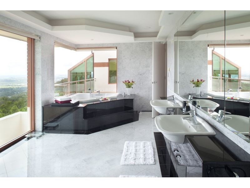 483 The Panorama, Tallai QLD 4213