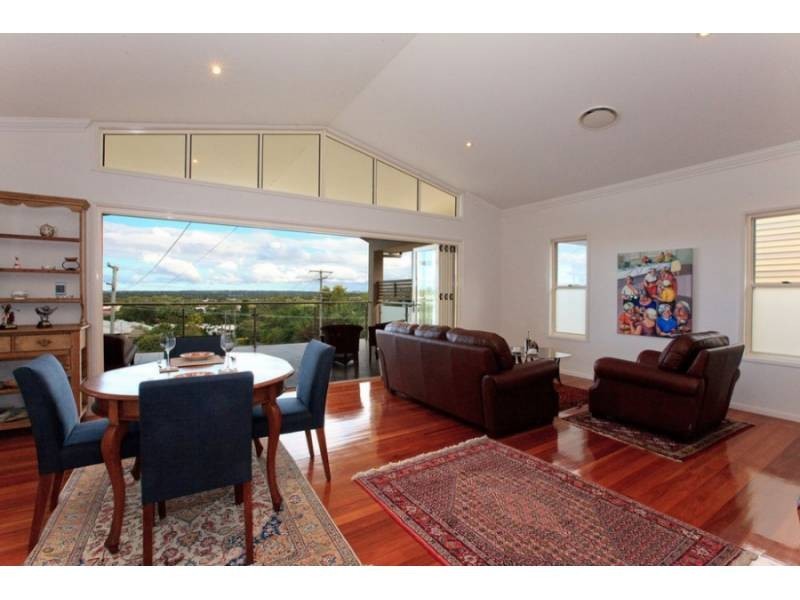 81 Raeburn Street, Manly West QLD 4179