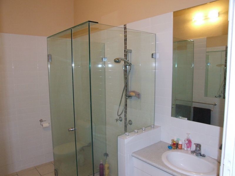 6, 102 Henderson Street, Bulimba QLD 4171