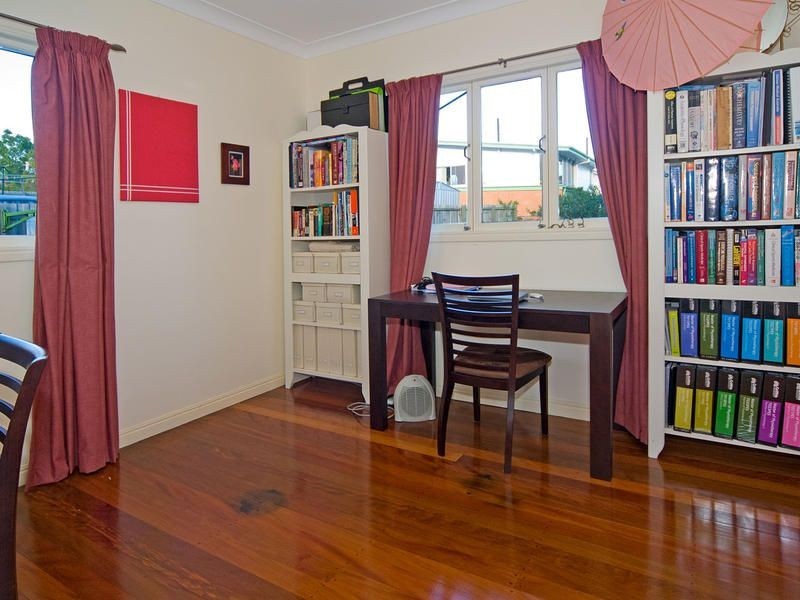 115 Nursery Road, Holland Park West QLD 4121