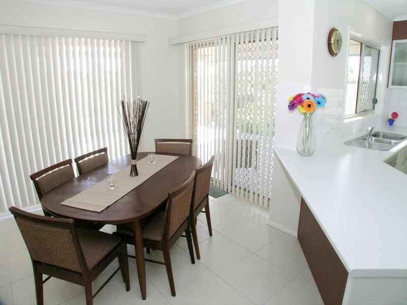 17 Avonlea Place, Eight Mile Plains QLD 4113