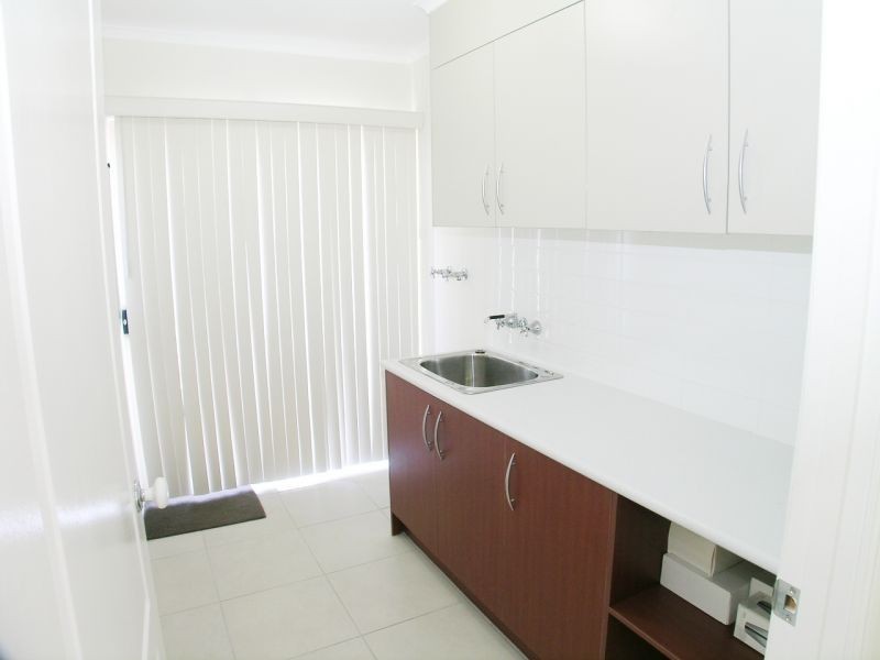 17 Avonlea Place, Eight Mile Plains QLD 4113