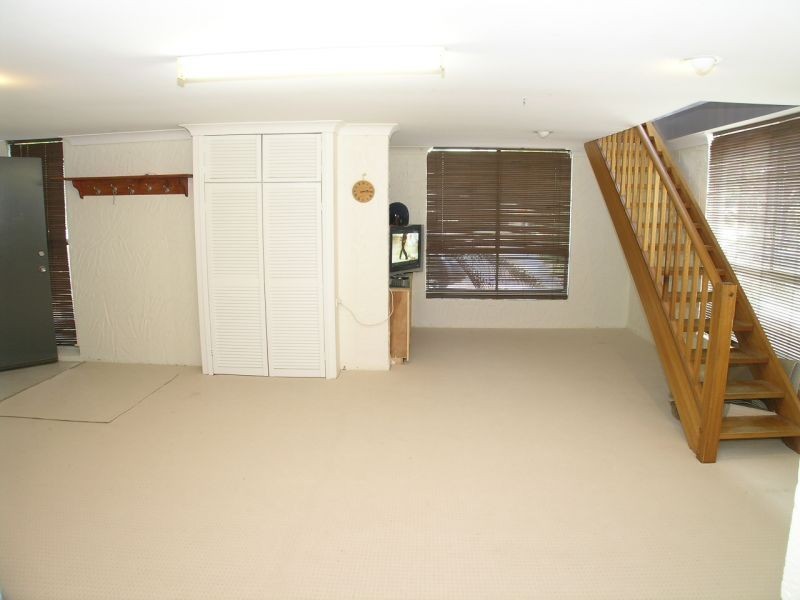 73 Earl Street, Greenslopes QLD 4120