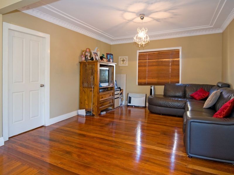 132 Broadwater Road, Mount Gravatt East QLD 4122