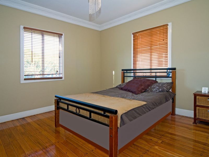 132 Broadwater Road, Mount Gravatt East QLD 4122