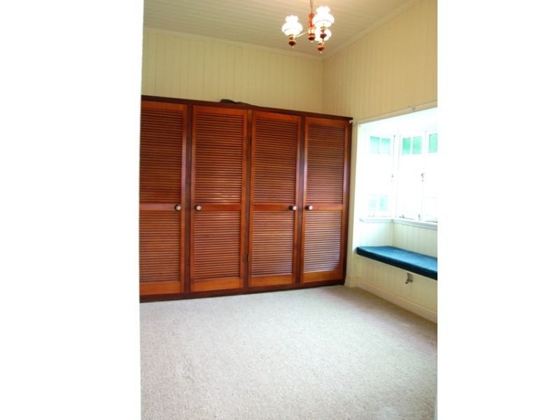 71 Sackville Street, Greenslopes QLD 4120