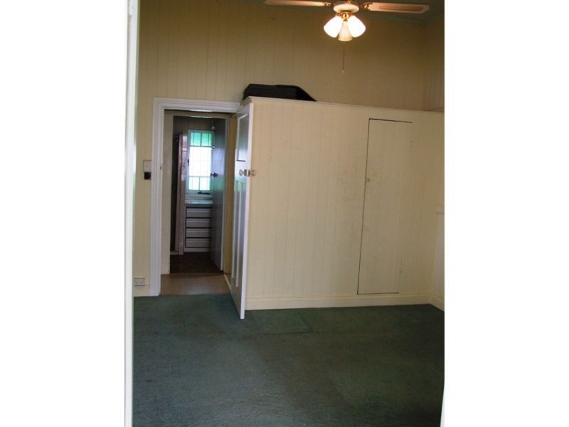 71 Sackville Street, Greenslopes QLD 4120