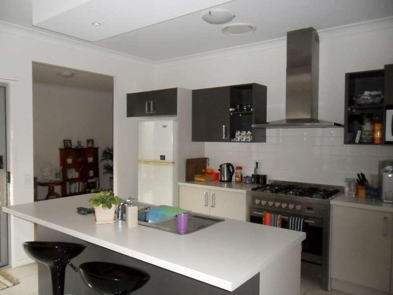 5 Rawlins Crescent, North Lakes QLD 4509