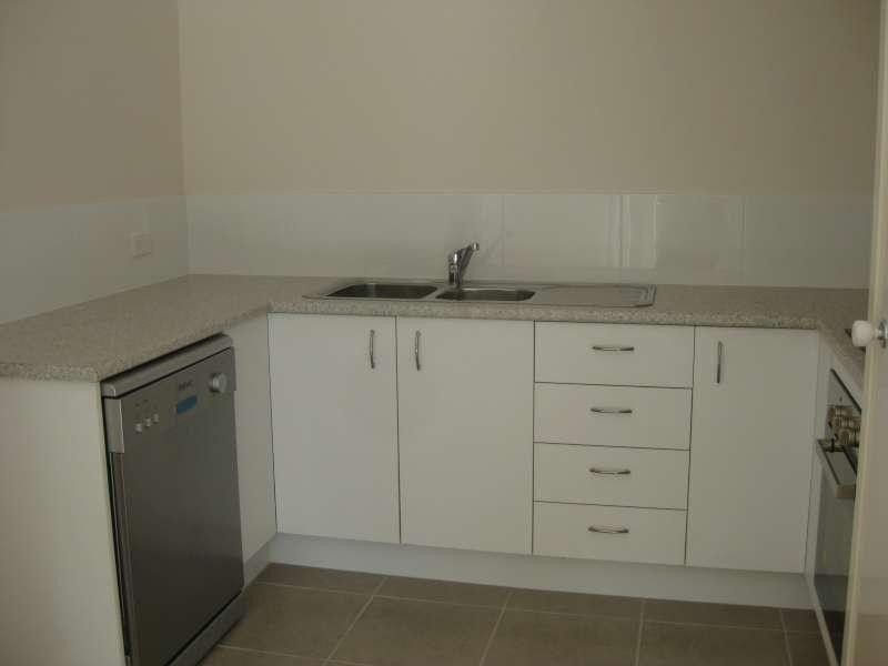 2/11 Bishop Court, Lawnton QLD 4501