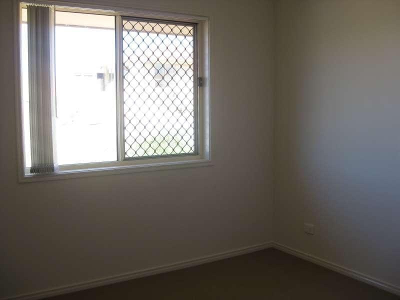 1/17 Burns Parade, Kallangur QLD 4503