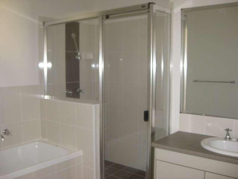 1/17 Burns Parade, Kallangur QLD 4503