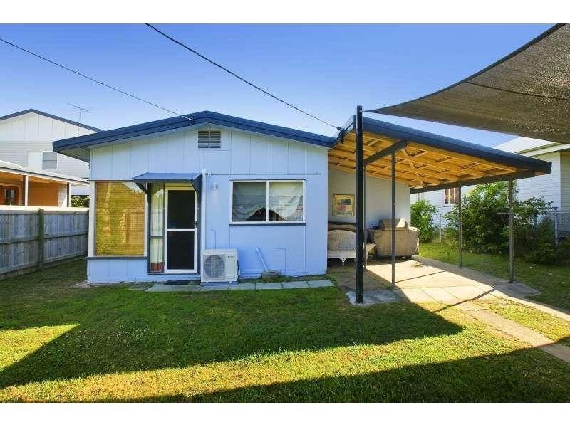 4 Dan Street, Clontarf QLD 4019