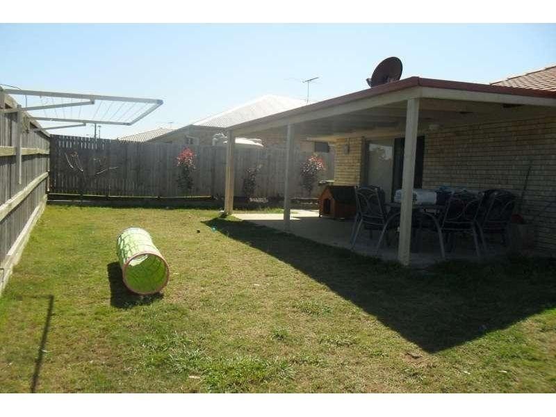 2/28 Rainbird Crescent, Kallangur QLD 4503