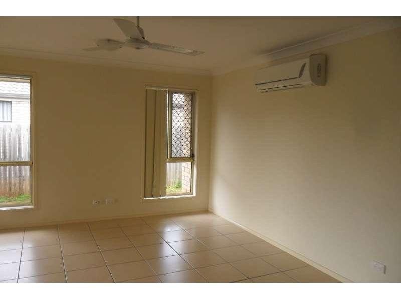 2/10 Halifax Court, Bray Park QLD 4500