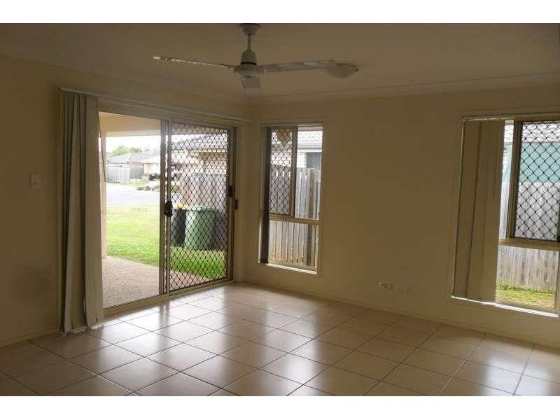 2/10 Halifax Court, Bray Park QLD 4500