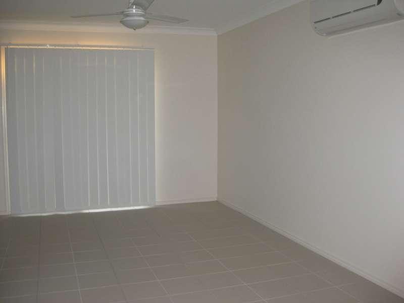 2/32 Grandview Parade, Griffin QLD 4503