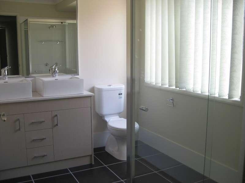 4 Majestic Street, Narangba QLD 4504