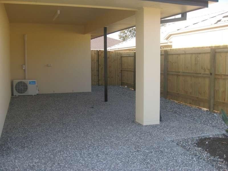 2/4 Gillam Crescent, Bray Park QLD 4500