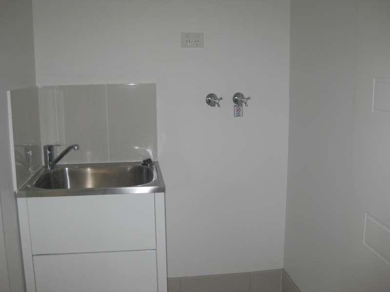 2/5 Caitlin Court, Kallangur QLD 4503