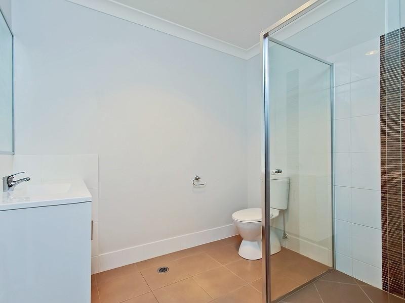 2/2 Gabrielle Court, Kallangur QLD 4503