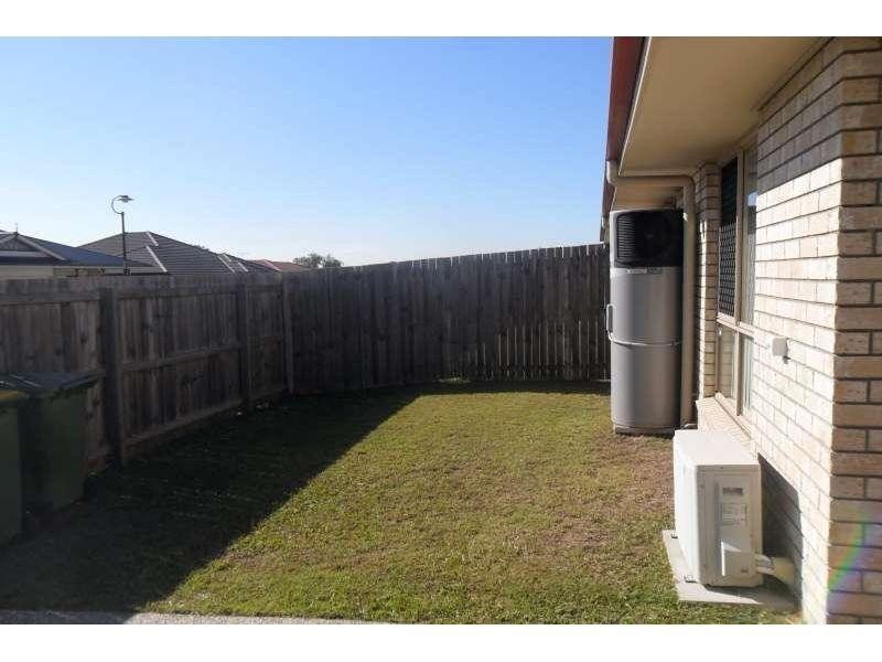 2/2 Eve Court, Kallangur QLD 4503