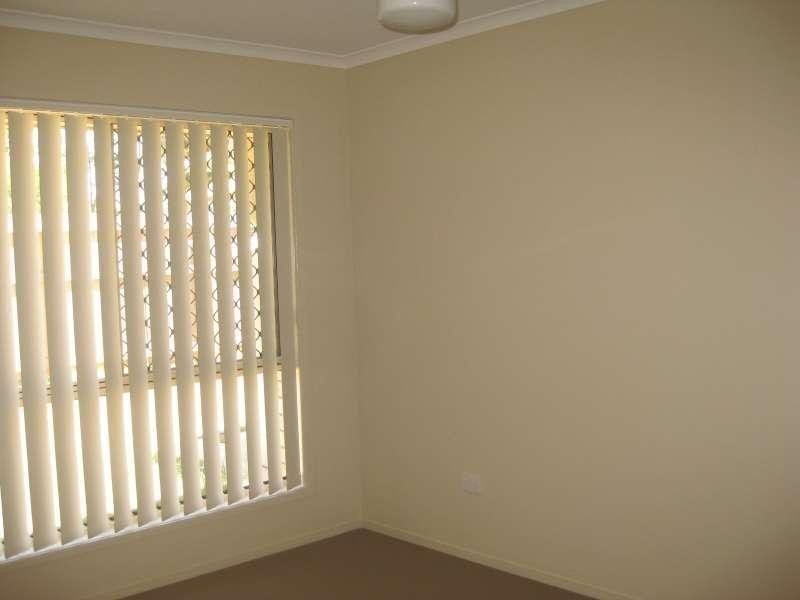 2/2 Eve Court, Kallangur QLD 4503