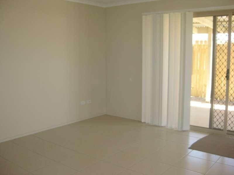 2/2 Eve Court, Kallangur QLD 4503