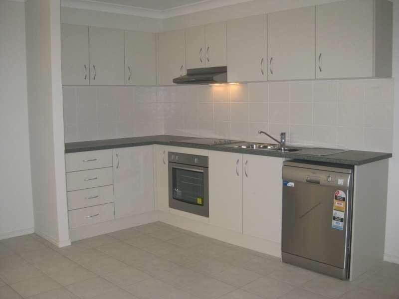 2/1 Plover Court, Warner QLD 4500