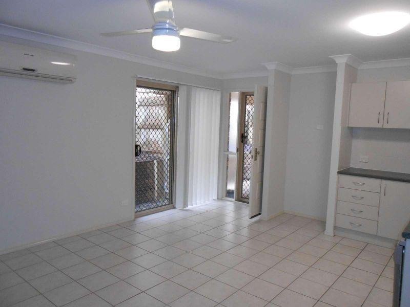 2/1 Plover Court, Warner QLD 4500