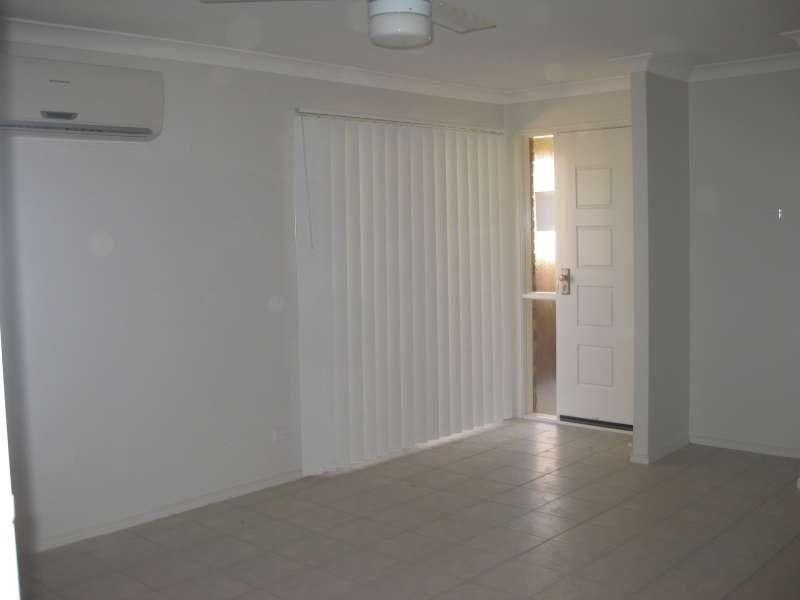 2/1 Plover Court, Warner QLD 4500