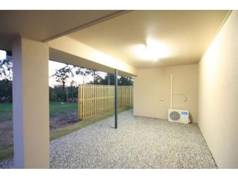 2/43 Diane Parade, Kallangur QLD 4503