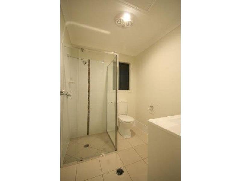 2/43 Diane Parade, Kallangur QLD 4503