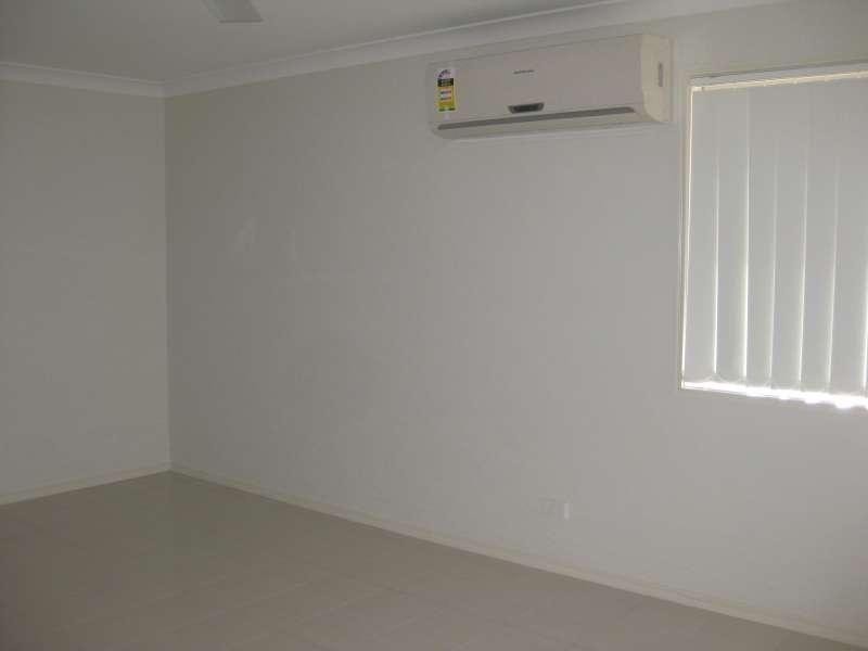 2/17 Grandview Parade, Griffin QLD 4503