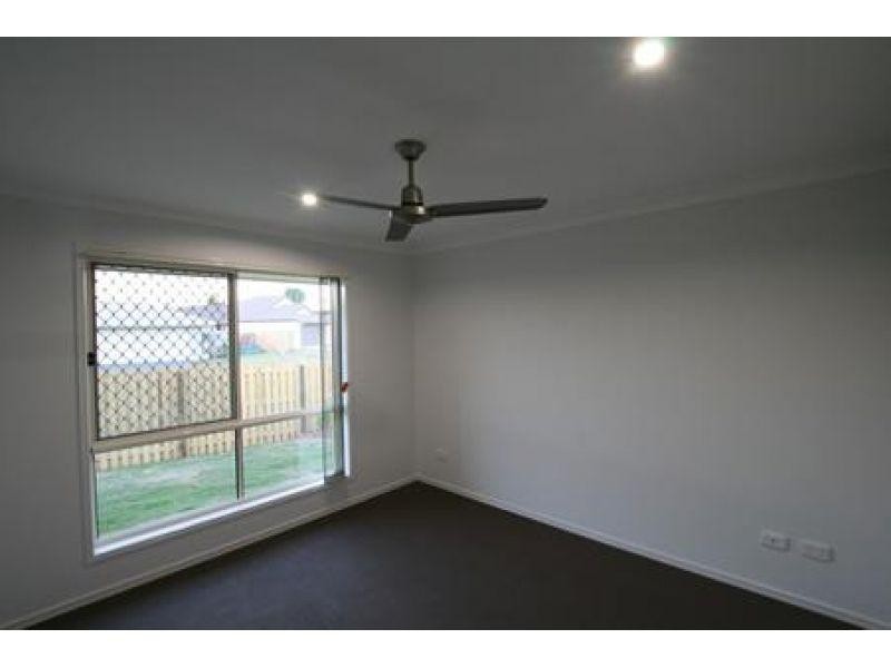 1/1 Lygon Place, Kallangur QLD 4503