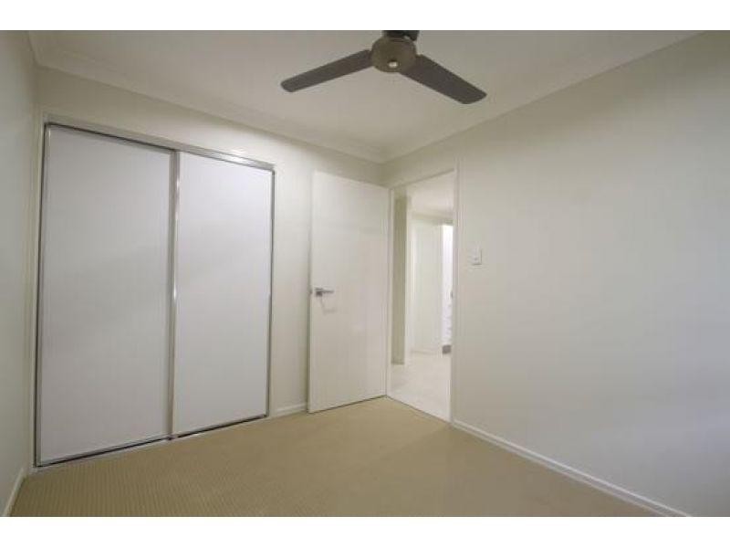 2/6 Gabrielle Court, Kallangur QLD 4503